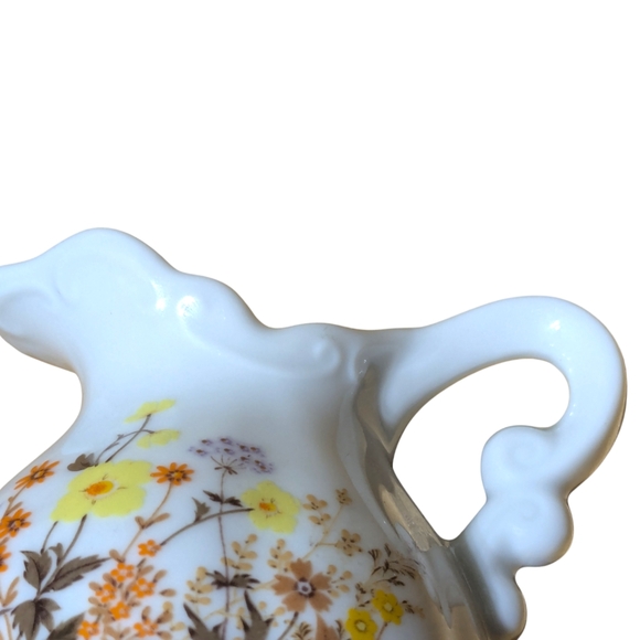 Genin Trudeau | Vintage Small Mini Creamer Pitcher Floral White | Made in Japan - Picture 6 of 11